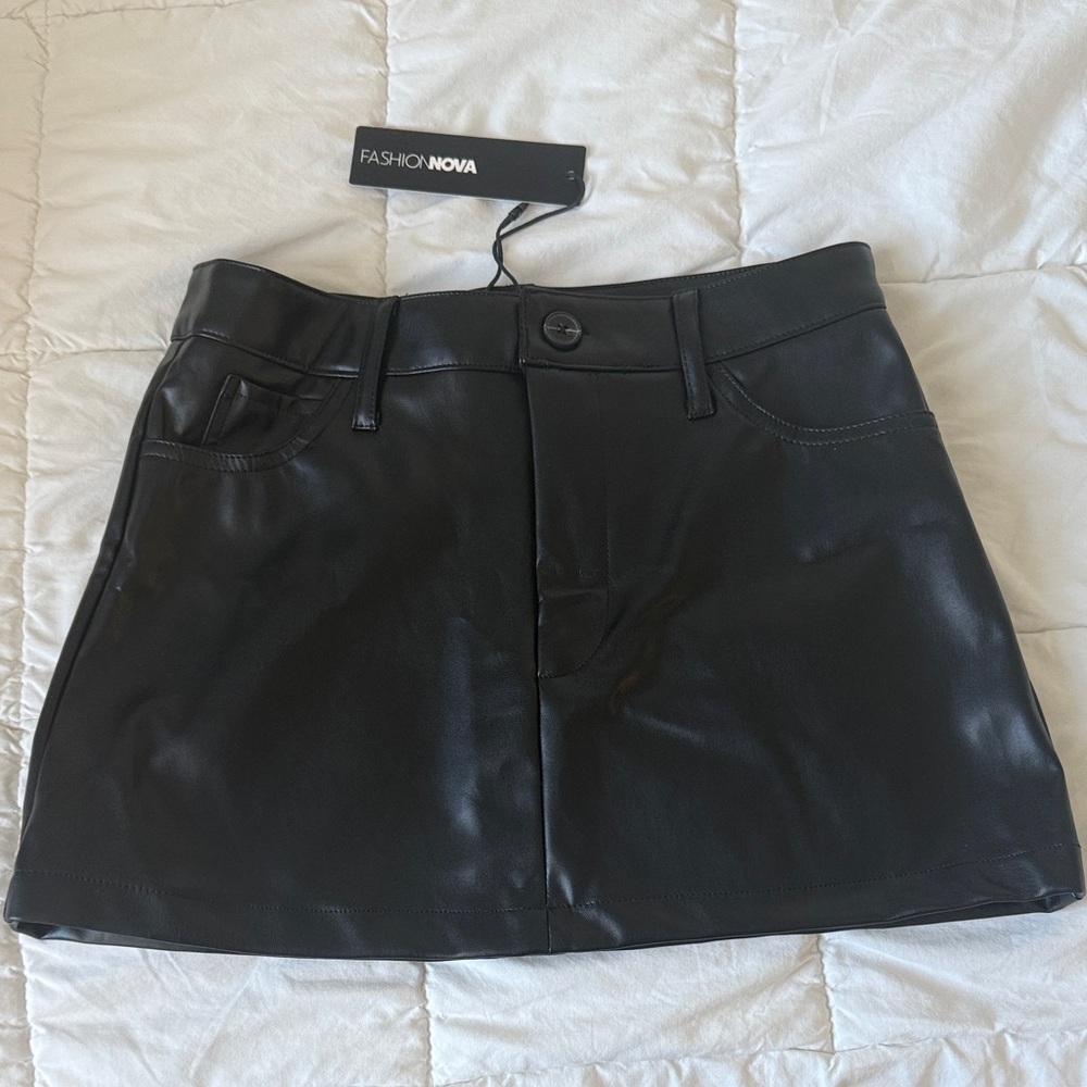 NWT Fashion Nova Sleek Black Mini Skirt